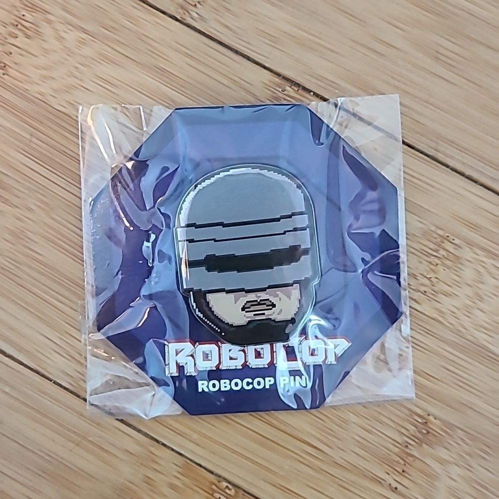 Robo Cop pin, Loot Crate